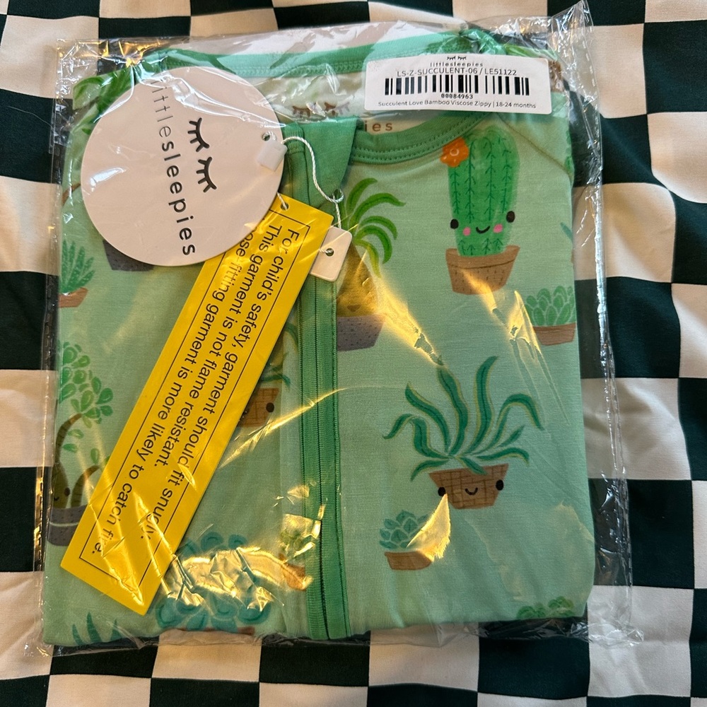 NIB Little Sleepies succulent zippie 18-24 months